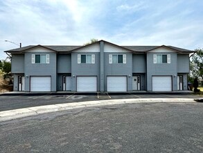Building Photo - 2518 Valley View Ct