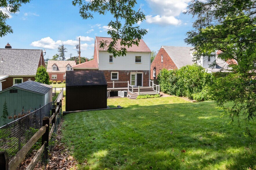 Building Photo - 4125 Tuxey Ave