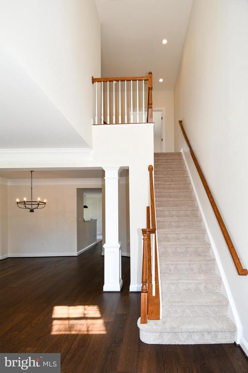 Building Photo - 301 Hillwood Ave