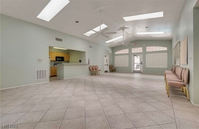 Building Photo - 502 Escoto Pl