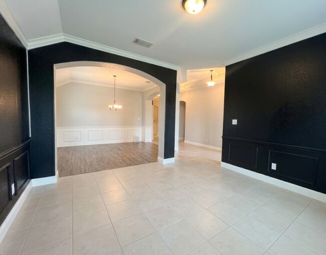 Building Photo - AVAILABLE NOW; APPLY AT OUR WEBSITE TODAY!!