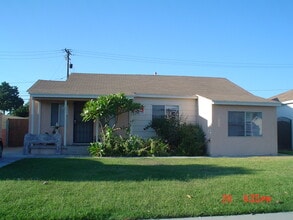 Building Photo - 11307 Highdale St