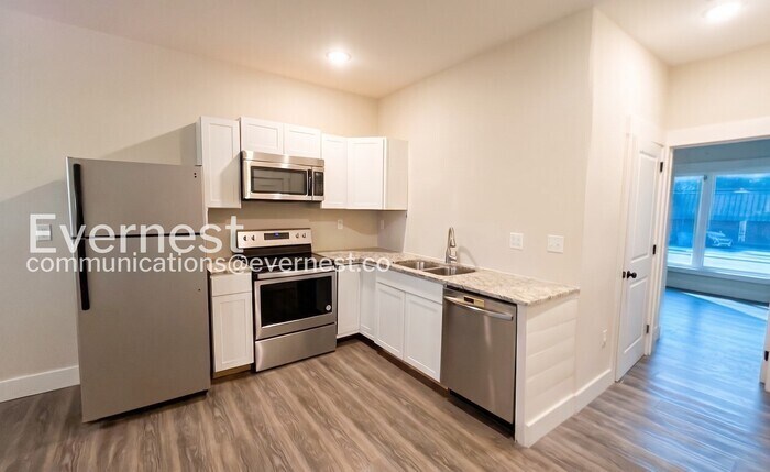 Building Photo - 5407 Hixson Pike