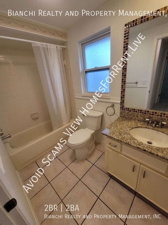 Building Photo - 501 Lake Palms Dr