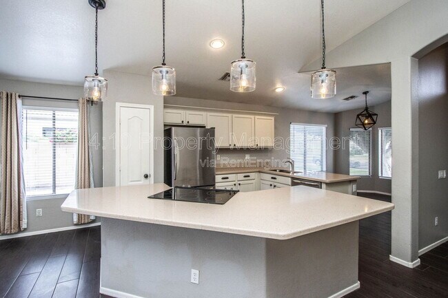 Building Photo - 1944 W Canyon Way