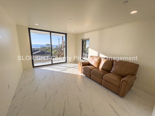 Building Photo - AVAILABLE NOW - Executive Luxury Ocean-View Home in Prime Morro Bay Location - 3 Bed / 3 Bath