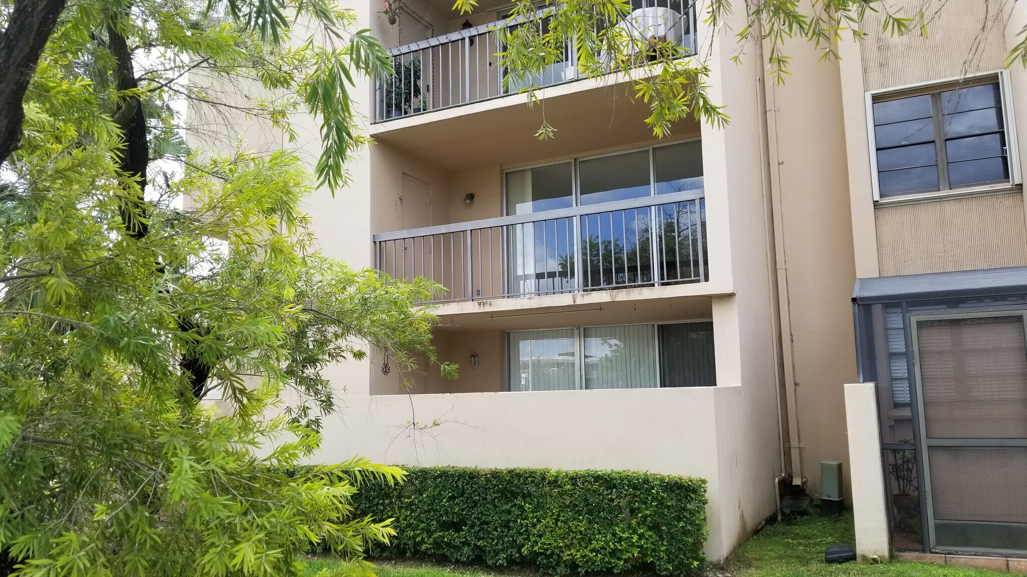 Building Photo - 10425 SW 112th Ave