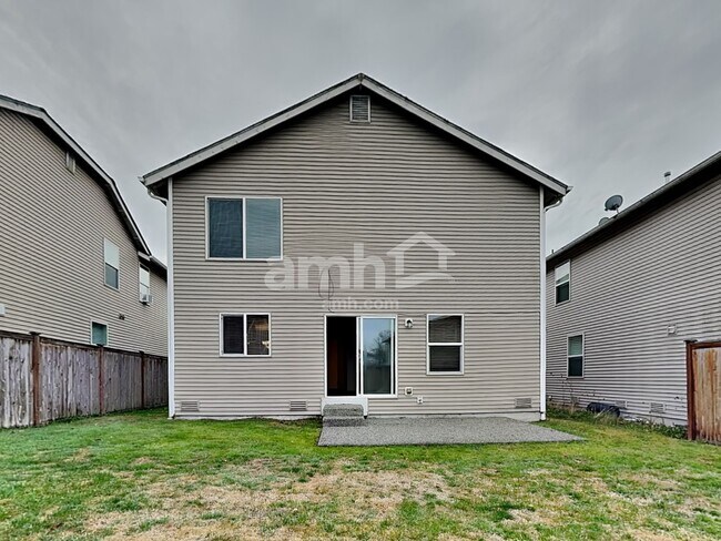 Building Photo - 9523 187 St E