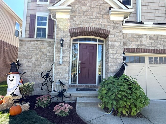 Building Photo - 49645 Hartwick Dr