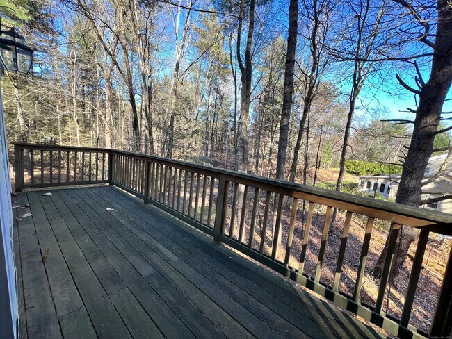 Building Photo - 12 Hilltop Dr