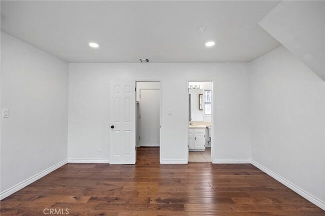 Building Photo - 5183 Inglewood Blvd