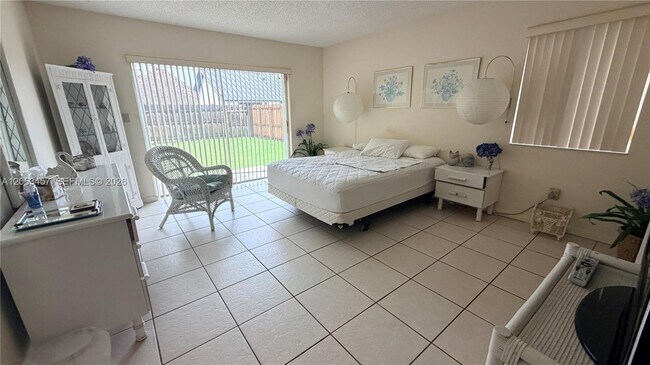 Building Photo - 13325 SW 100th Terrace