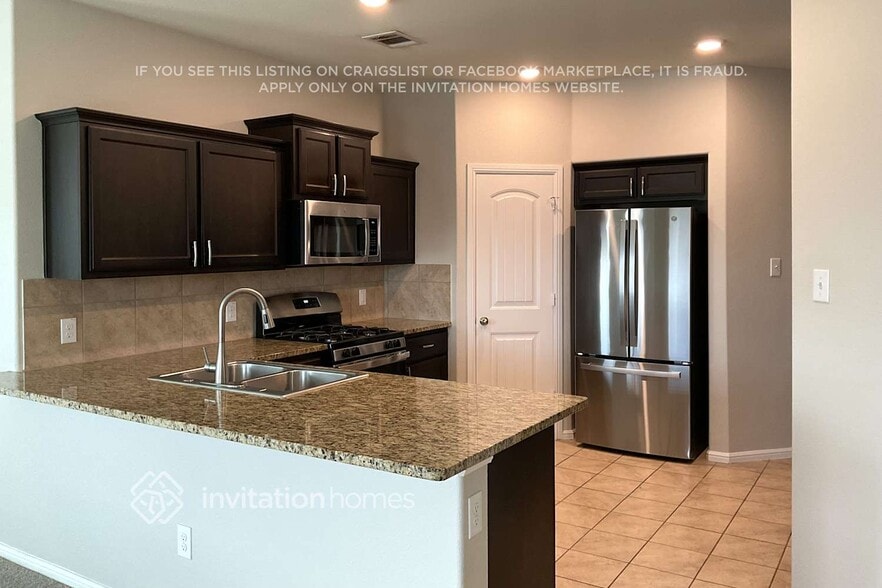 Building Photo - 848 Wylie St