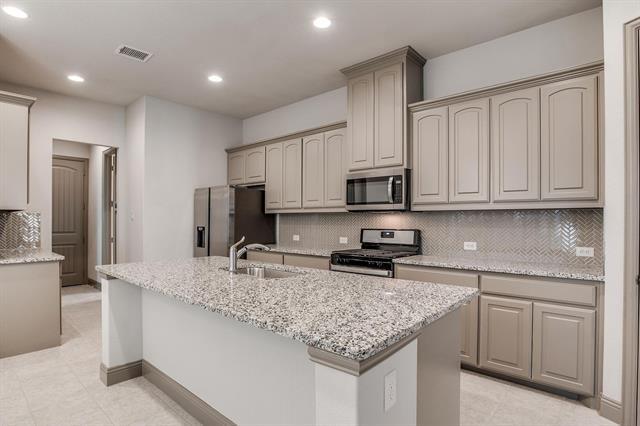 Building Photo - 7685 Regal Ln
