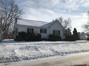 Building Photo - 503 NE 3rd St