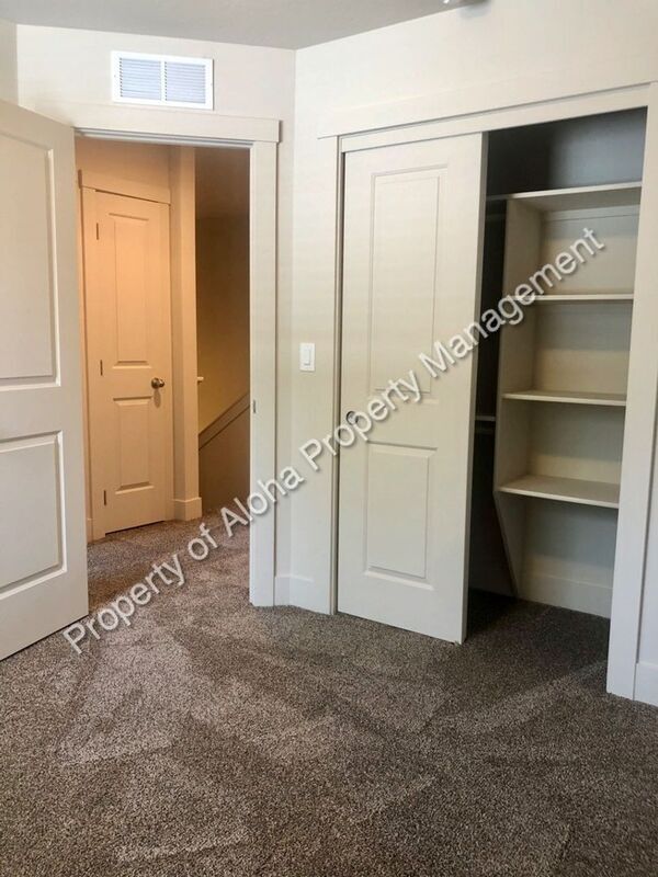 Building Photo - 1026 S Elder St