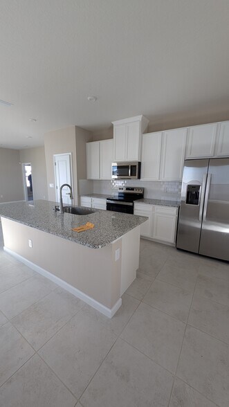 Building Photo - 2467 White Ladyfish Rd