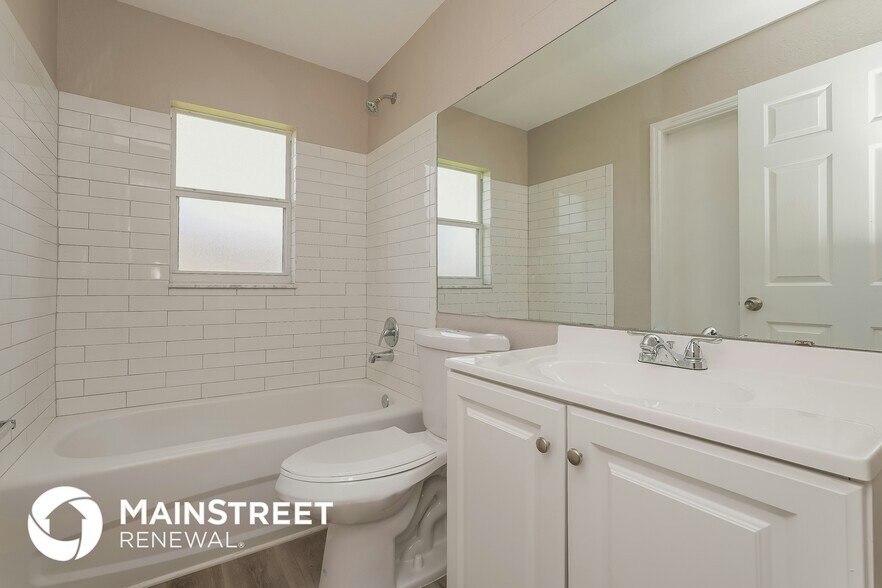Building Photo - 3507 Manor Loop