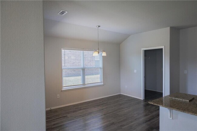 Building Photo - 2301 Hickory Wood Ave