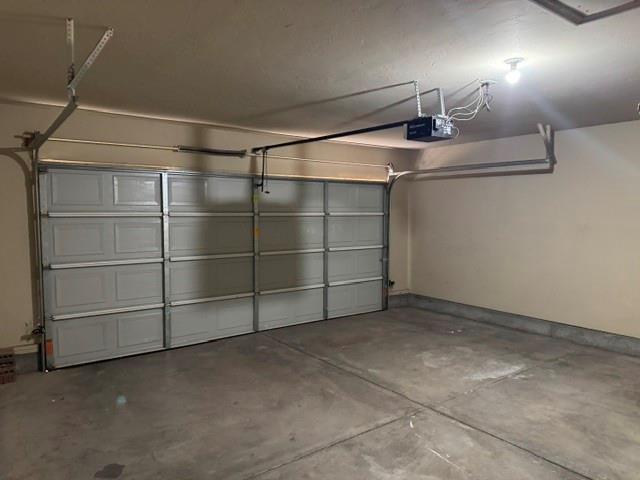 Building Photo - 3504 Frederick Dr