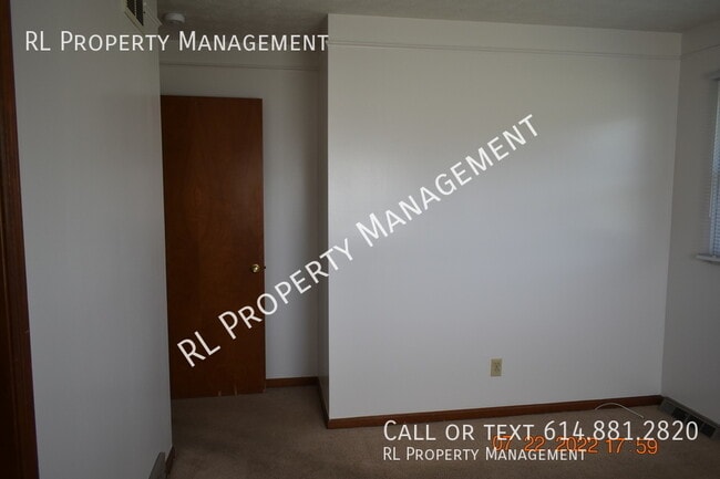 Building Photo - WAIVED APPLICATION FEE(S) AND 1 MONTH FREE...