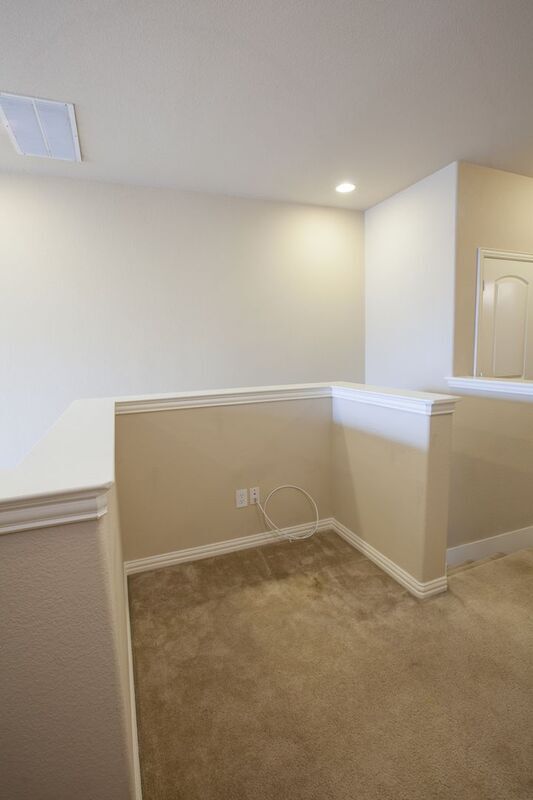 Building Photo - 528 S Greenville Ave