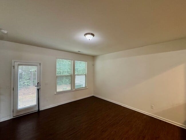 Building Photo - Crosstowne Townhome Available NOW!