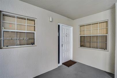 Building Photo - 2871 N Oakland Forest Dr