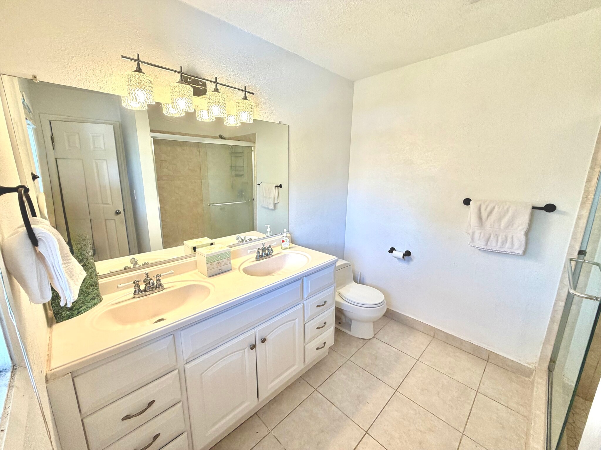 Building Photo - 695 A1A N