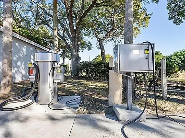 Building Photo - 9022 W Atlantic Blvd