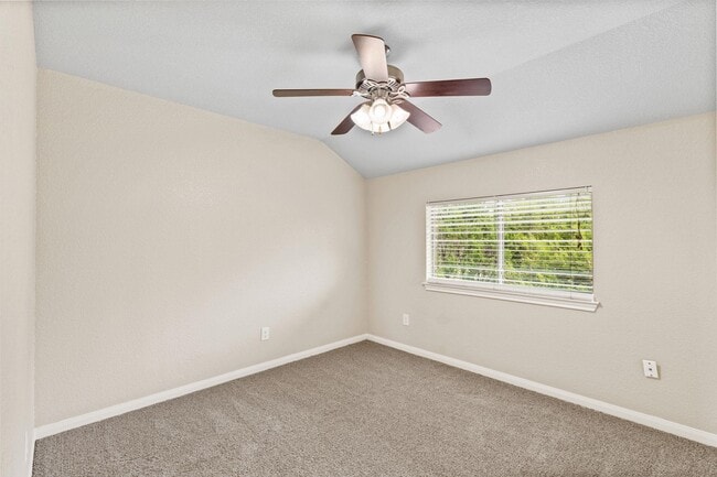 Building Photo - 113 Gregory Cove