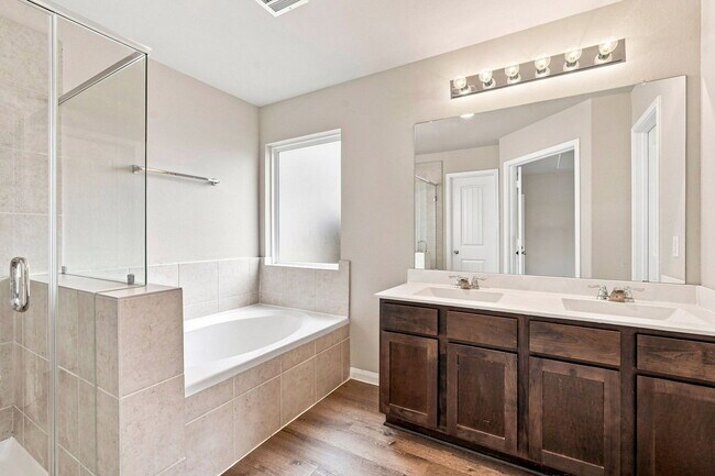 Building Photo - 5323 Brooklyn Rose Dr