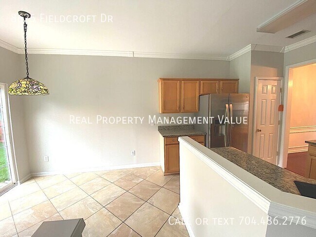Building Photo - 8625 Fieldcroft Dr
