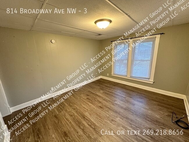 Building Photo - 814 Broadway Ave NW