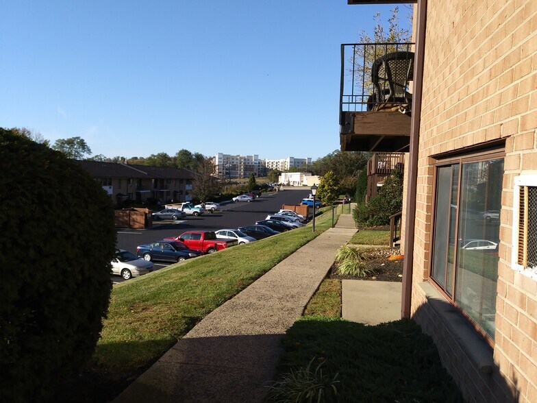 Building Photo - 1016 W Baltimore Pike
