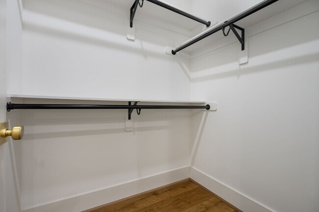 Building Photo - Modern 4-bedroom, 4-bathroom Custom Home D...