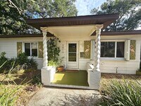 Building Photo - Lake Pasadena - Charming 2 Bedroom Home with Spacious Yard