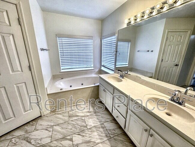 Building Photo - 3819 W Galveston Pl S
