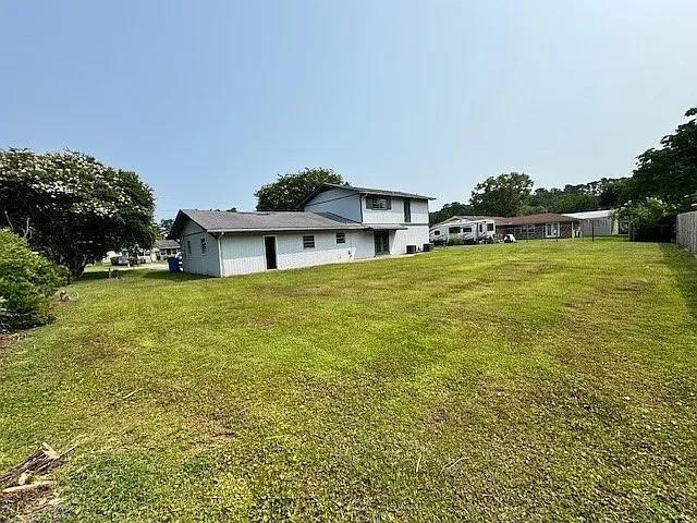 Building Photo - 203 N Lake Dr