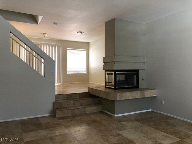 Building Photo - 3439 Bankside Dr