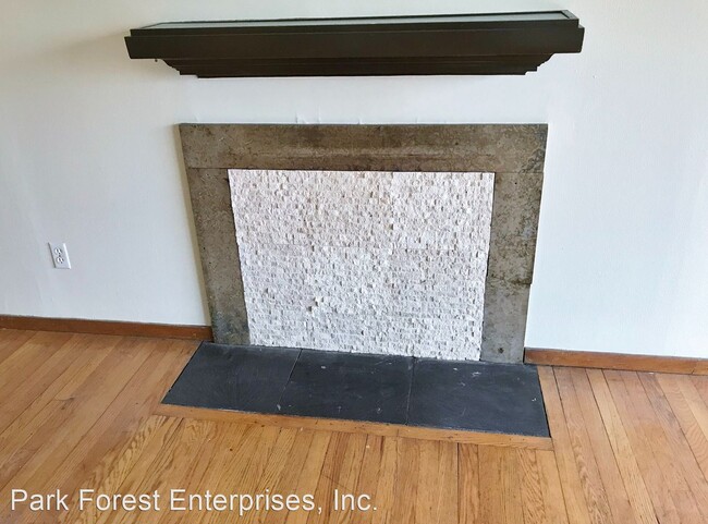 Building Photo - 3 br, 1 bath House - 1904 N. Oak Lane