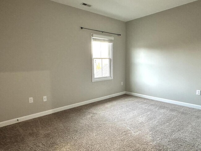 Building Photo - 283 Hugh Shelton Loop