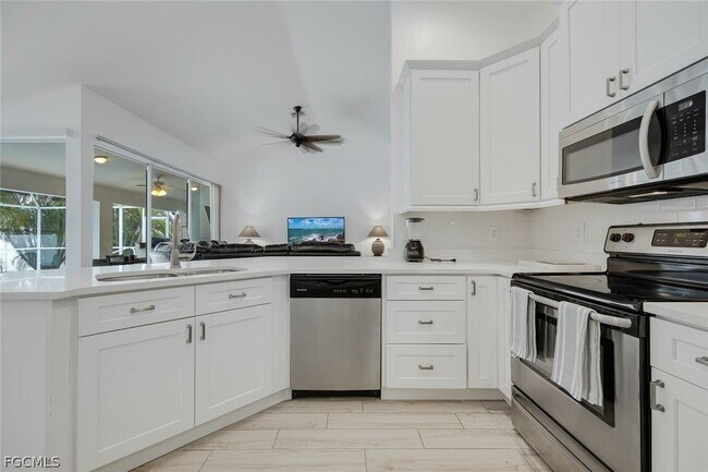 Building Photo - 1724 SW 31st Ln