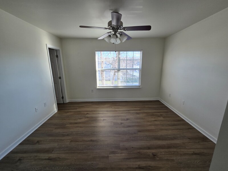 Building Photo - 4612 Milfax Rd