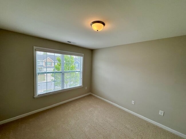 Building Photo - Heather Park Townhomes