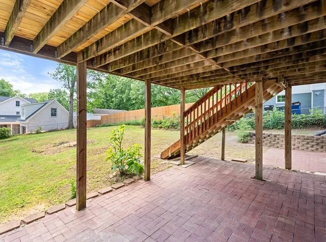 Building Photo - 2432 Westfield Ave
