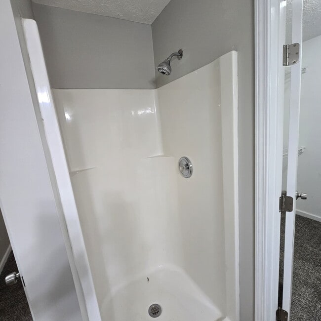 Building Photo - "Charming 4-Bed Oasis with Granite Countertops on Pebble Creek Drive, McDonough!"