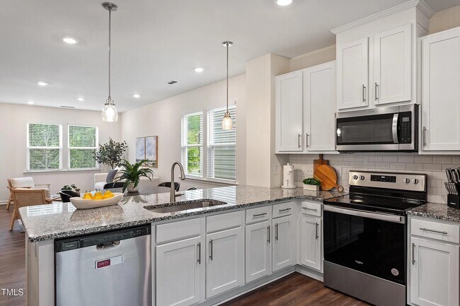 Building Photo - 441 Hacksaw Trl