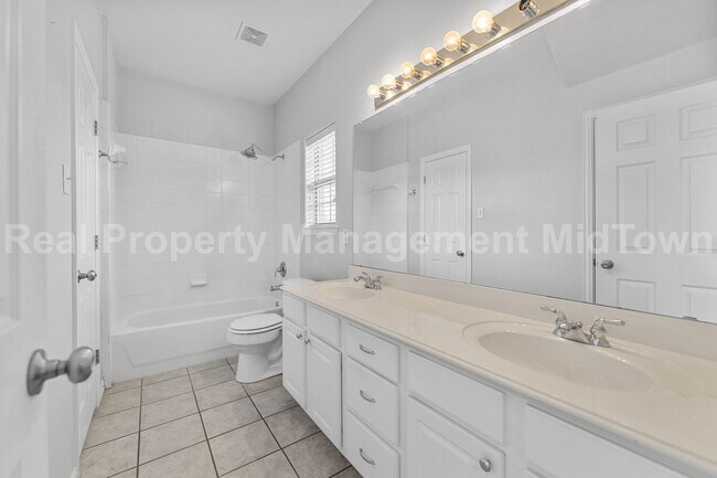 Building Photo - 343 Mesquite Hill Dr