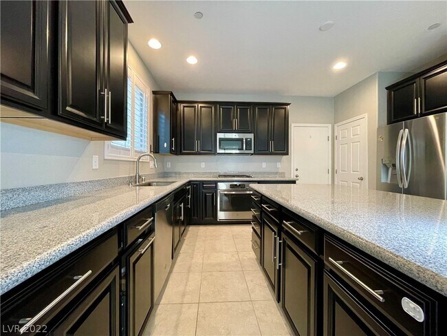 Building Photo - 354 Mezzaforte St